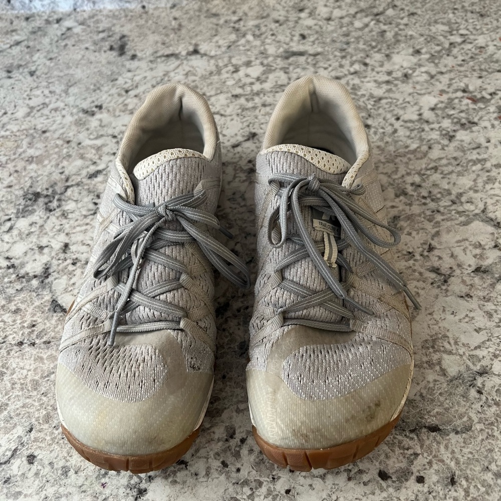 Merrell Barefoot grey Sneaker Size 9